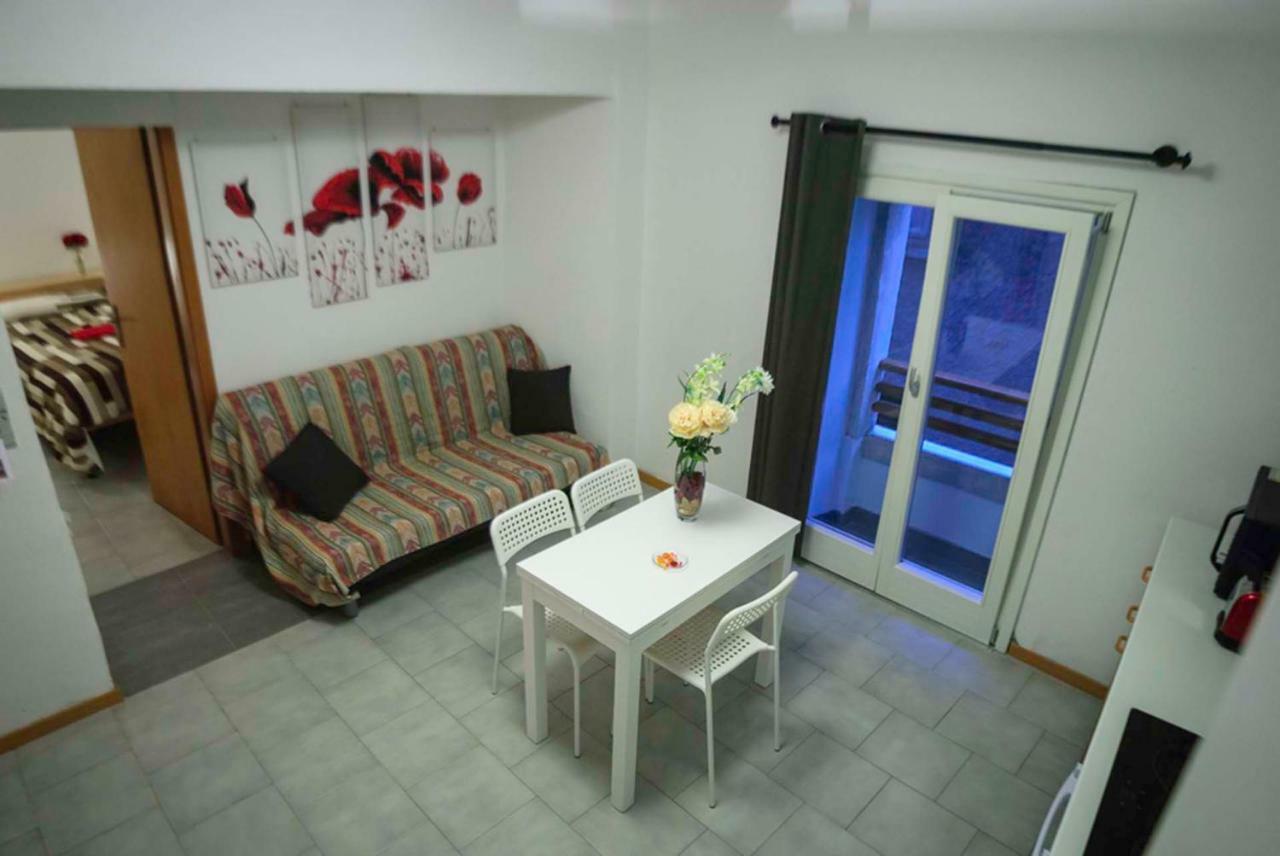 Sleepingarda Apartment เทนโน ภายนอก รูปภาพ